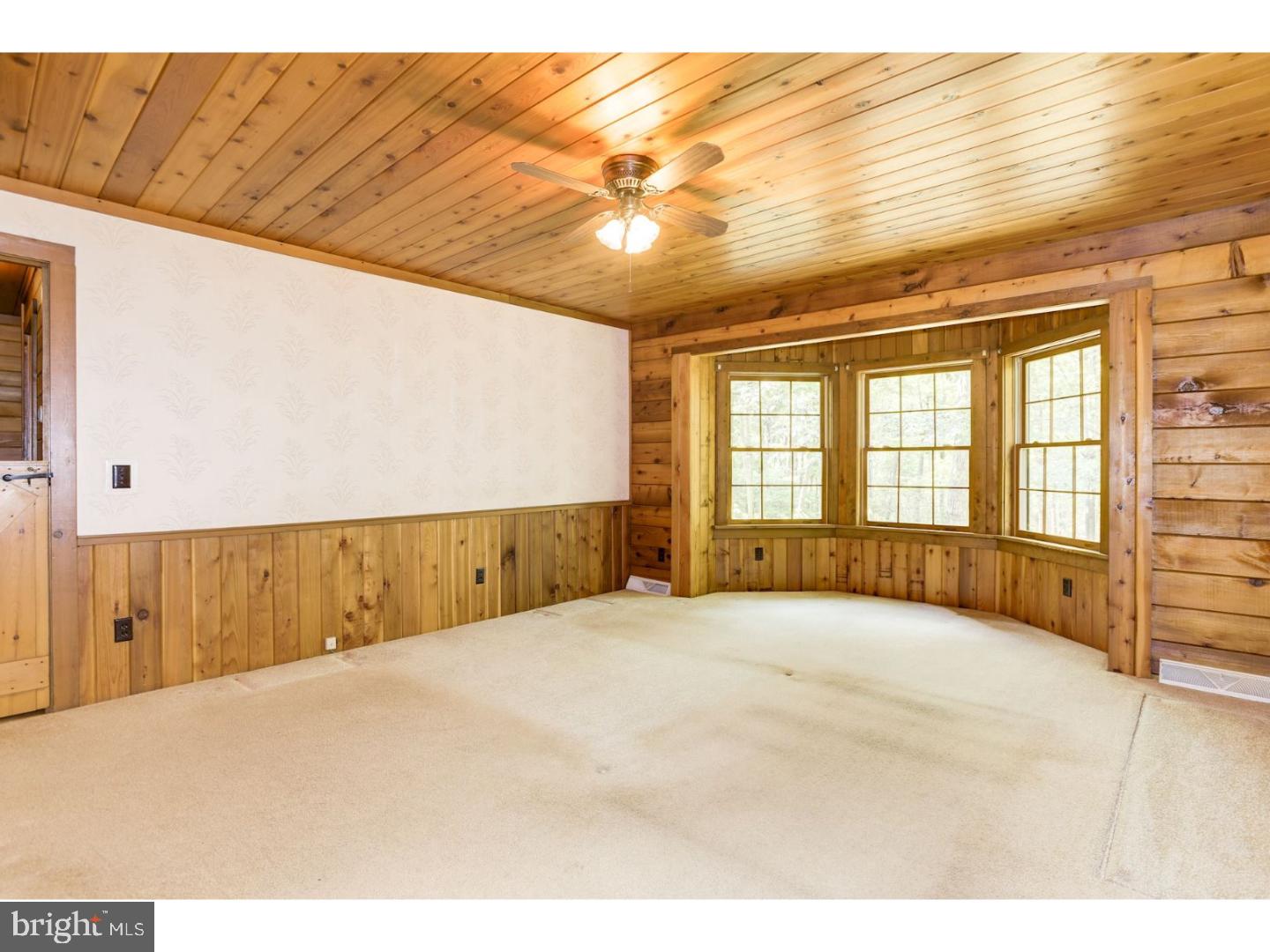 407 Quinton-Marlboro Road Bridgeton, NJ 08302 - Photo 15 of 25 Master Bedroom