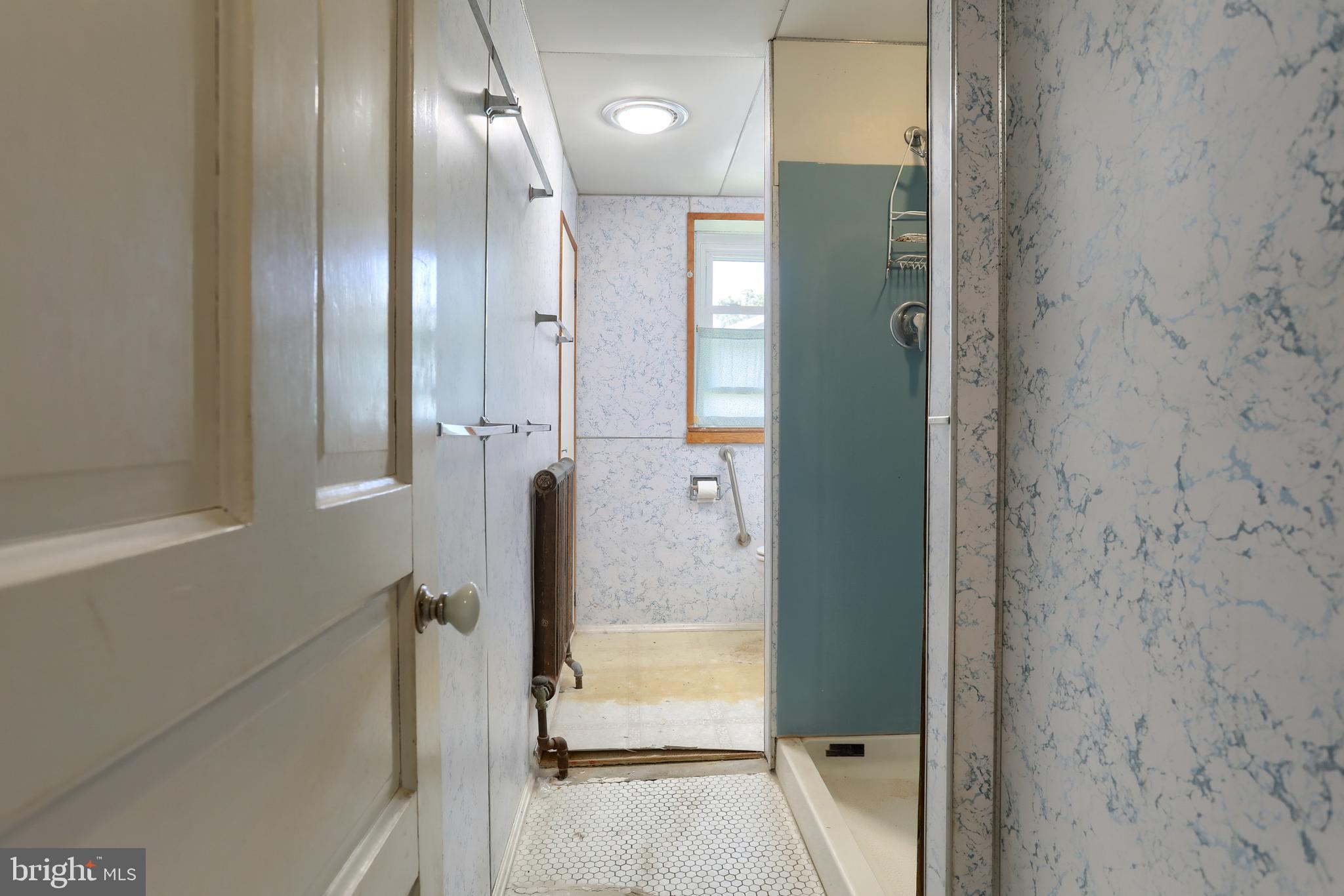 332 East Walnut Street Reading, PA 19607 - Photo 31 of 40 Second Floor Bathroom