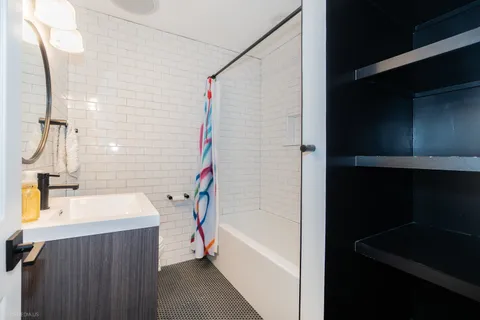 $4,000 | 339 Lincoln Avenue, Downers Grove, IL 60515