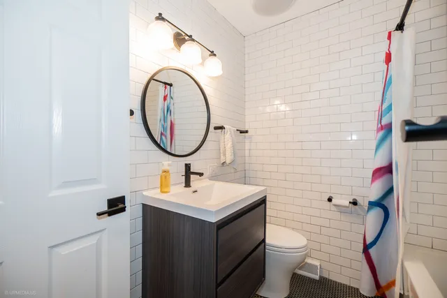 $4,000 | 339 Lincoln Avenue, Downers Grove, IL 60515