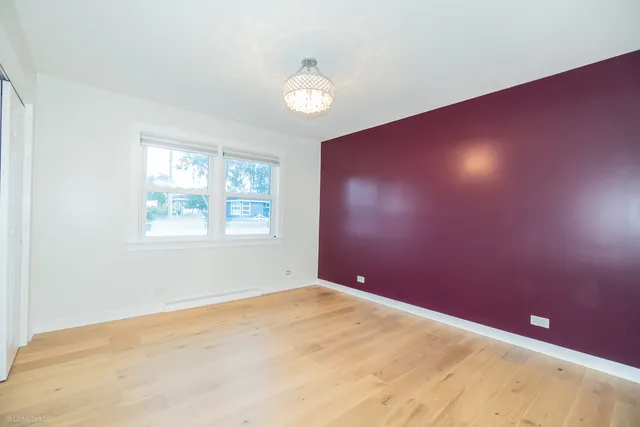 $4,000 | 339 Lincoln Avenue, Downers Grove, IL 60515