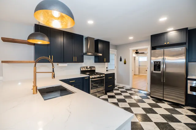 $4,000 | 339 Lincoln Avenue, Downers Grove, IL 60515