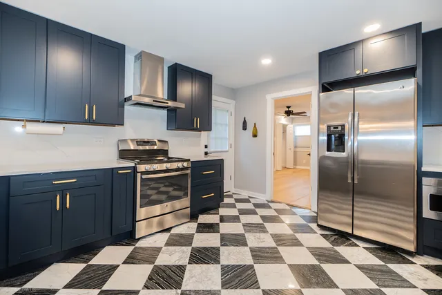 $4,000 | 339 Lincoln Avenue, Downers Grove, IL 60515