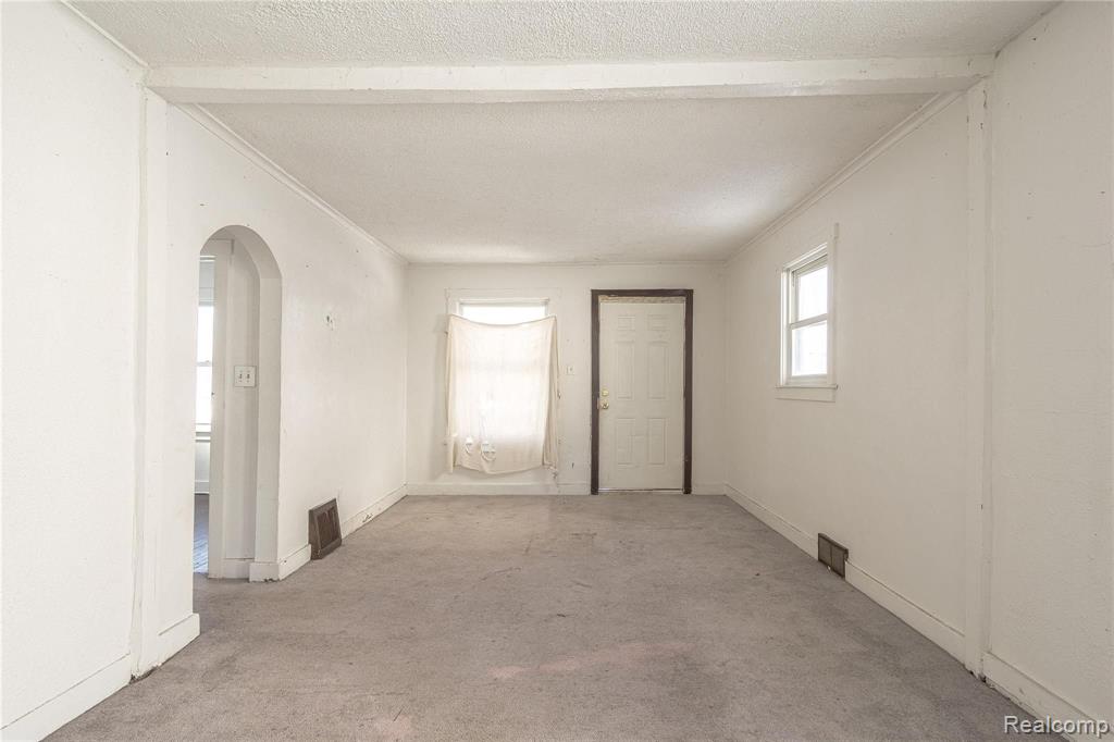 6050 Evergreen Road Detroit, MI 48228 - Photo 3 of 24