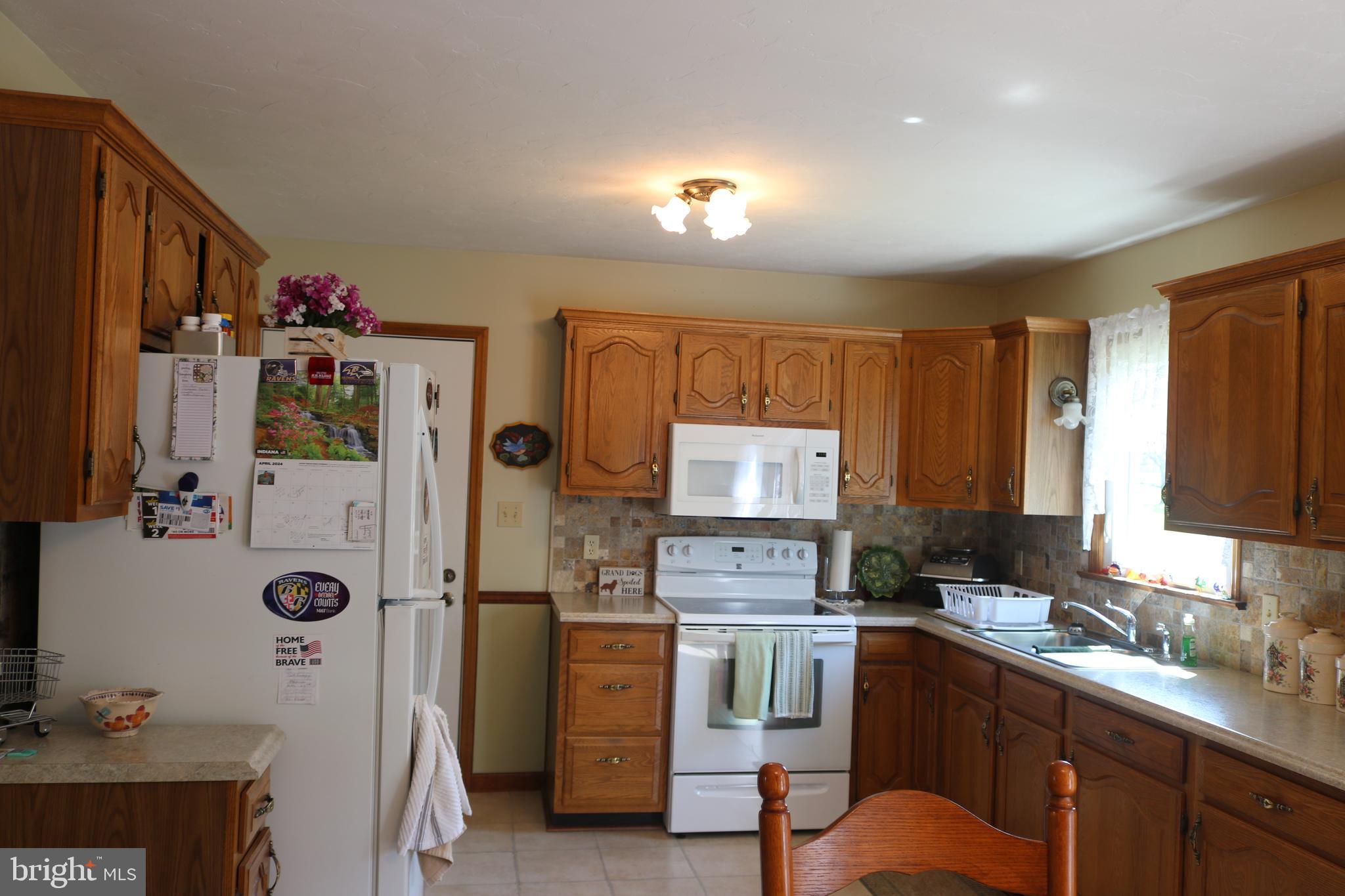 80 Ruel Avenue Hanover, PA 17331 - Photo 5 of 41