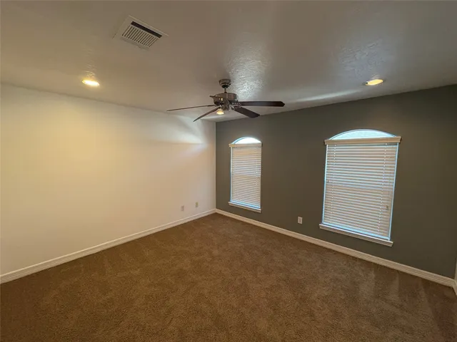 $1,900 | 3710 Sherwood Lane, Unit 102, Houston, TX 77092