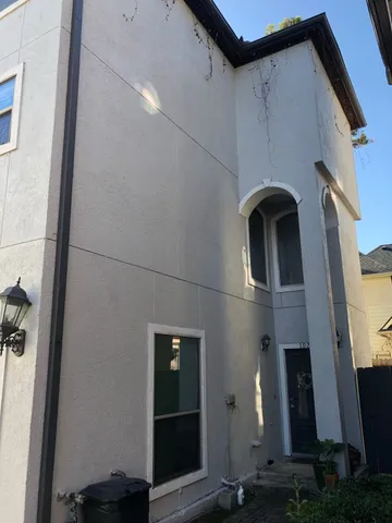 $1,900 | 3710 Sherwood Lane, Unit 102, Houston, TX 77092