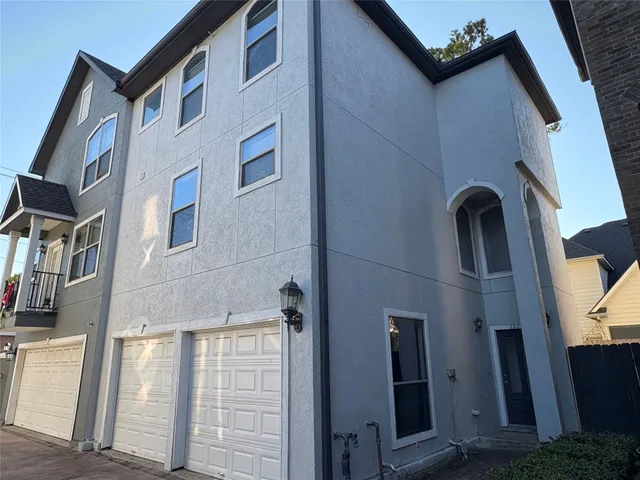 $1,900 | 3710 Sherwood Lane, Unit 102, Houston, TX 77092