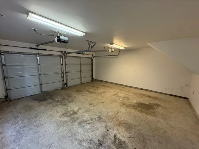 $1,900 | 3710 Sherwood Lane, Unit 102, Houston, TX 77092