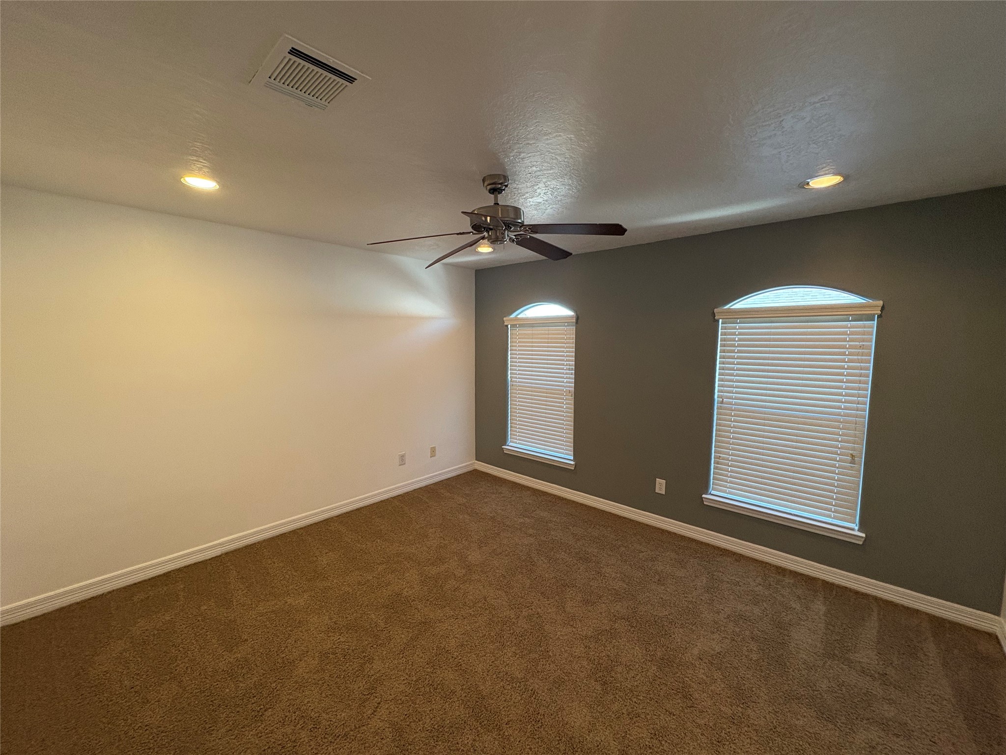 3710 Sherwood Lane, Unit 102 Houston, TX 77092 - Photo 9 of 27