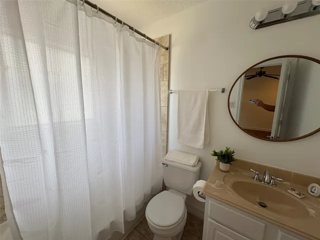 $1,900 | 3710 Sherwood Lane, Unit 102, Houston, TX 77092