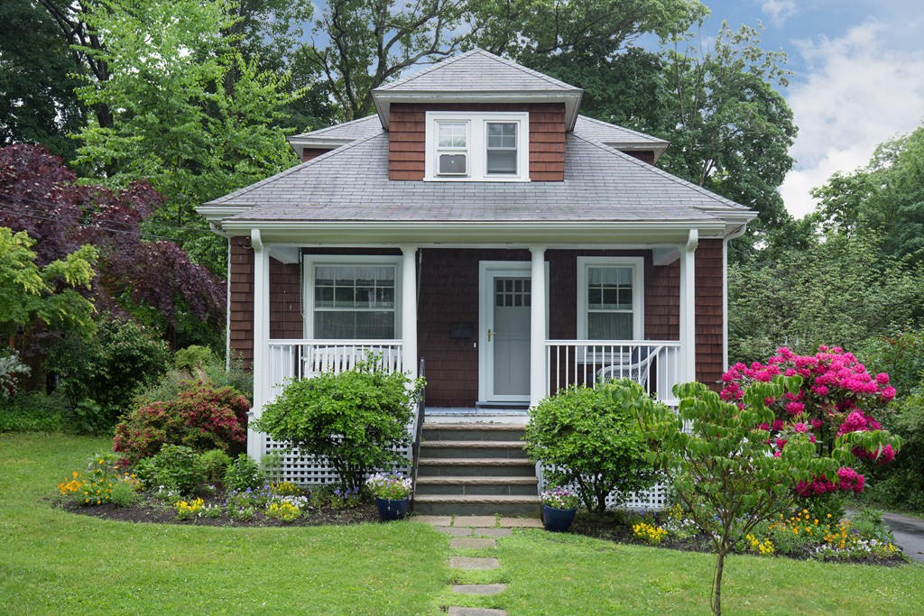 42 Riverdale Road Wellesley, MA 02481 - Photo 1 of 8 Gallery Image 1