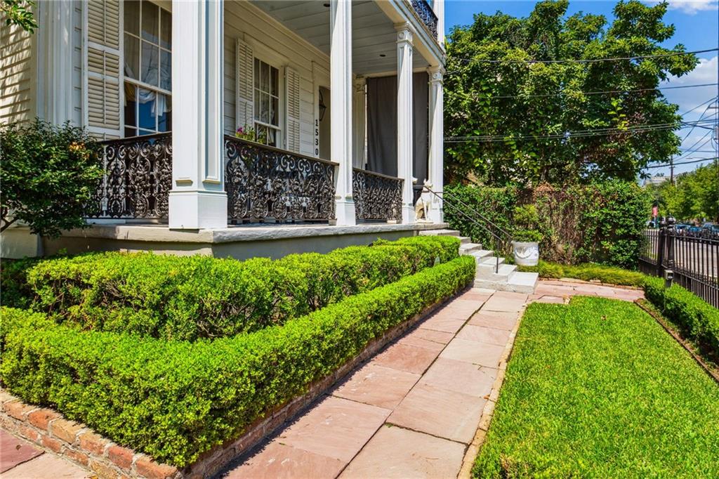 1530 First Street New Orleans, LA 70130 - Photo 2 of 60