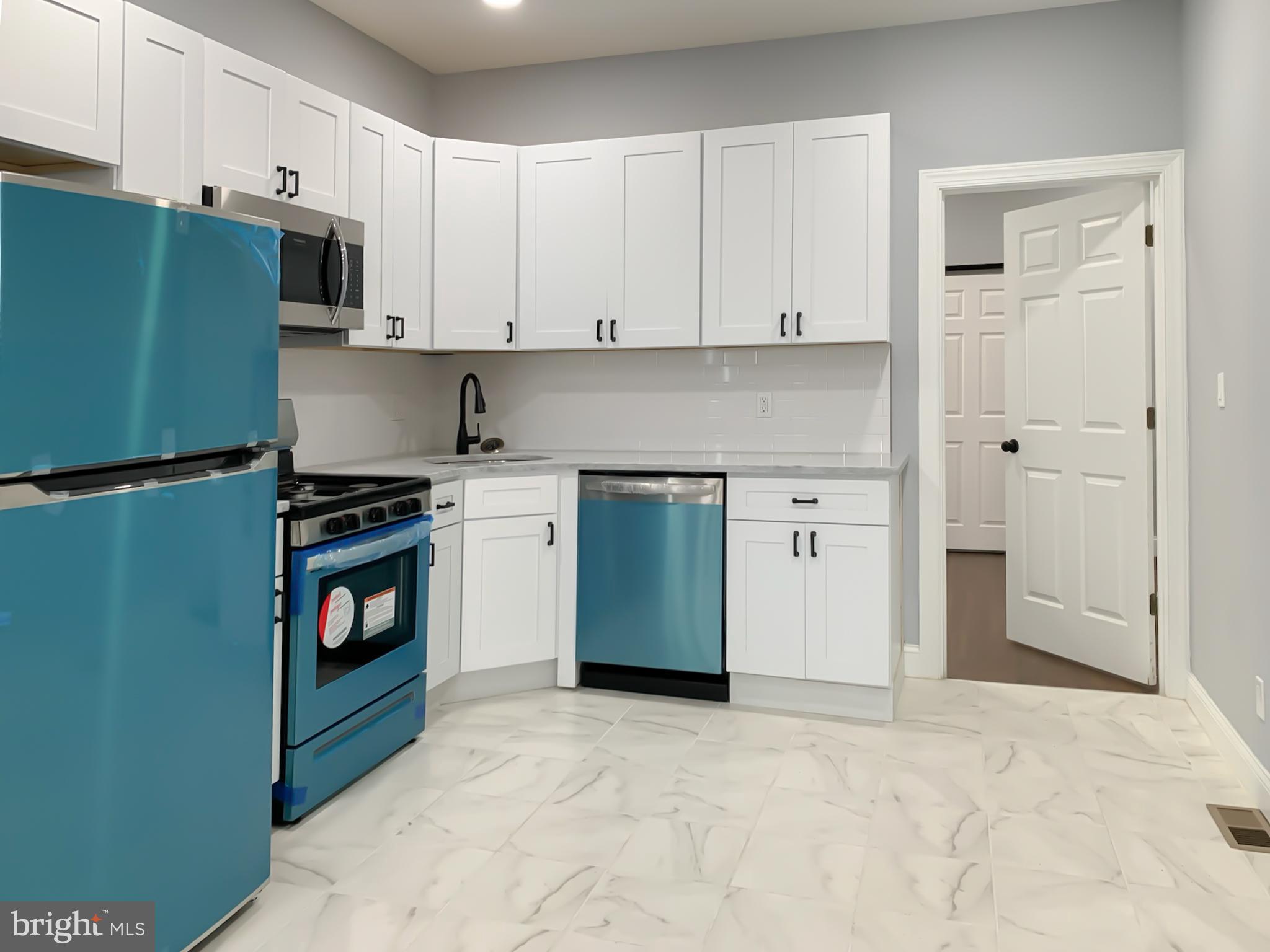 5816 Catharine Street Philadelphia, PA 19143 - Photo 1 of 8 Gallery Image 1