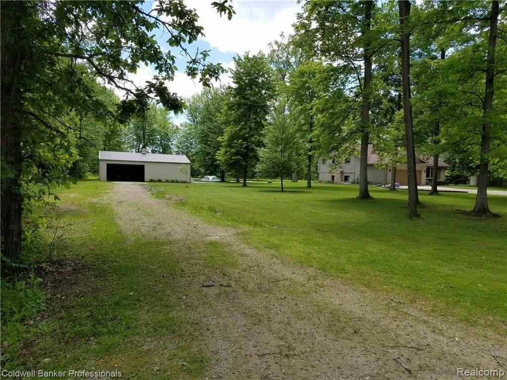 383 Henderson Road Howell, MI 48855 - Photo 11 of 41 Pole Barn with a Separate Driveway.