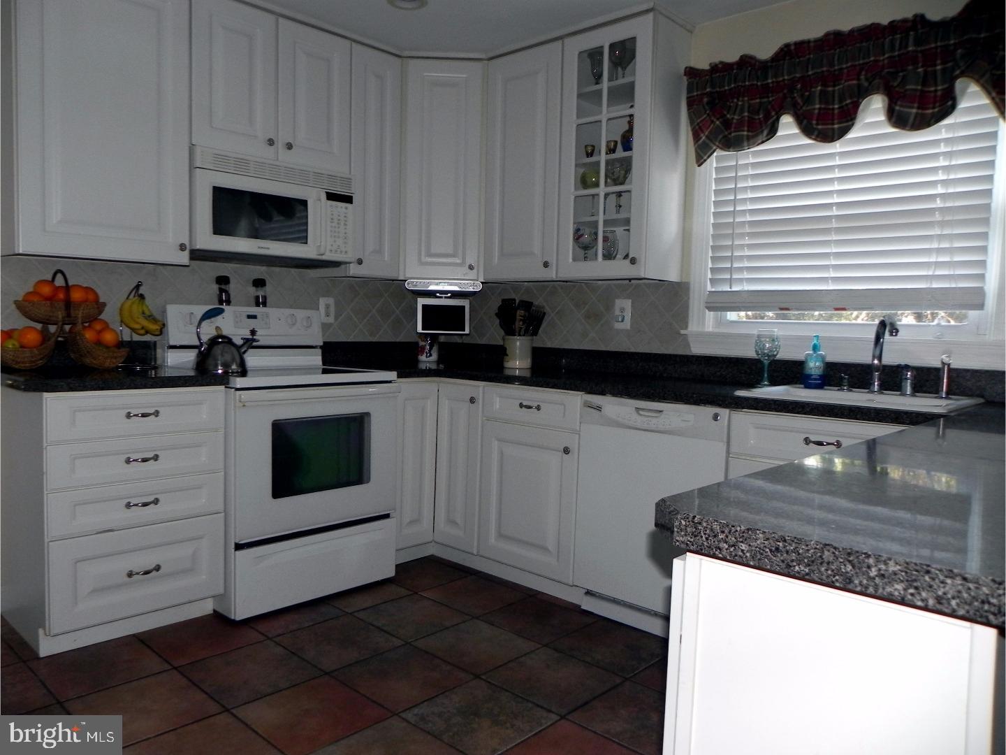 200 Wells Lane Springfield, PA 19064 - Photo 3 of 25 Kitchen