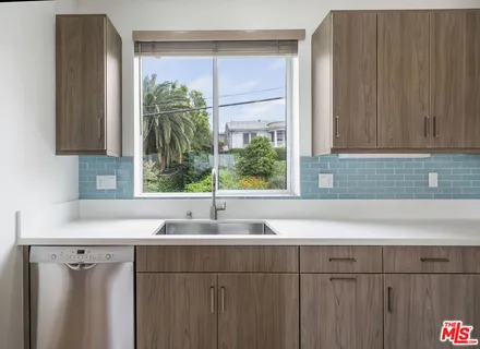 $6,600 | 1045 Manzanita Street, Los Angeles, CA 90029