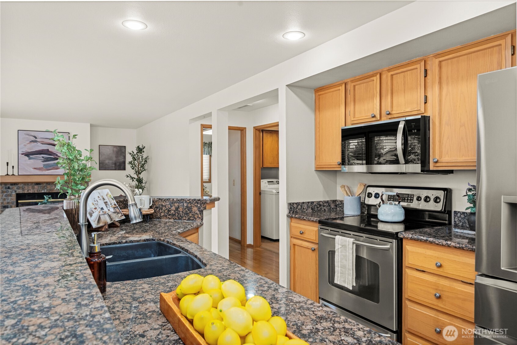 826 Southwest 347th Court Federal Way, WA 98023 - Photo 12 of 40