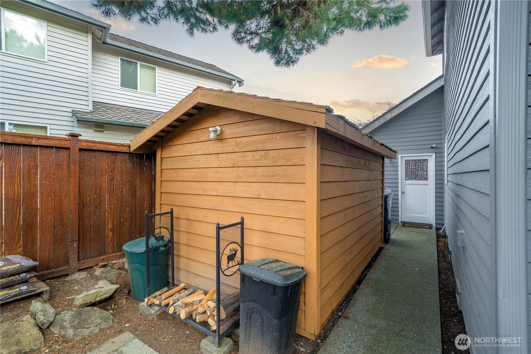 826 Southwest 347th Court Federal Way, WA 98023 - Photo 37 of 40
