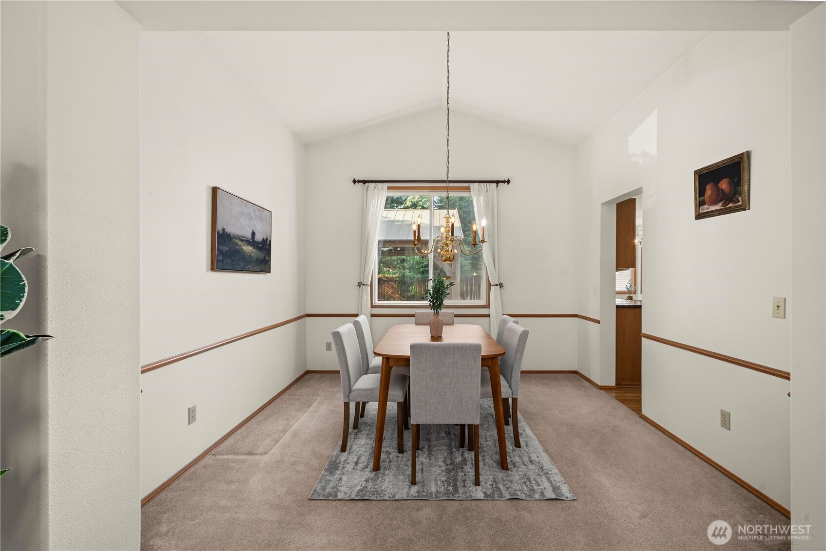 826 Southwest 347th Court Federal Way, WA 98023 - Photo 9 of 40