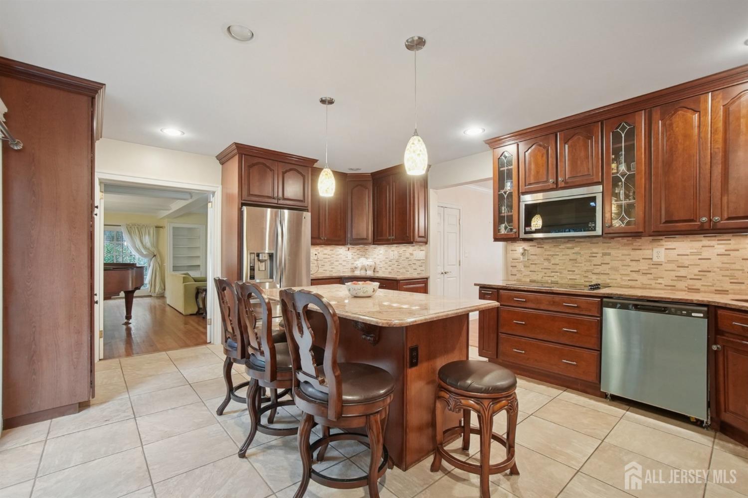 12 Edgewood Road Edison, NJ 08820 - Photo 18 of 68