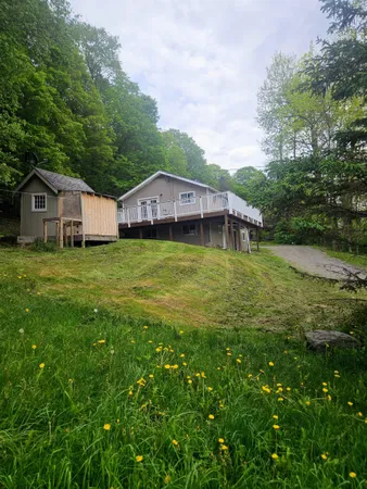 $379,000 | 247 Vermont Rte 100, Wilmington, VT 05363