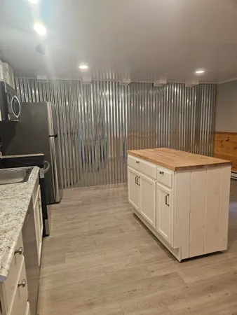 $379,000 | 247 Vermont Rte 100, Wilmington, VT 05363