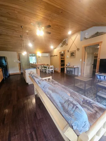 $379,000 | 247 Vermont Rte 100, Wilmington, VT 05363