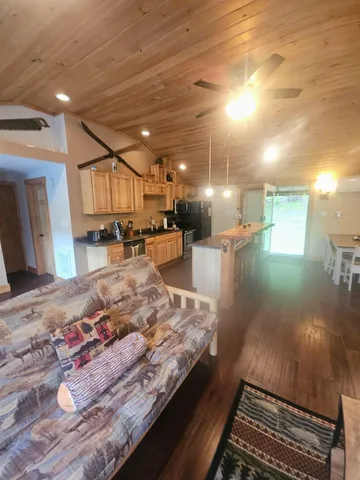 $379,000 | 247 Vermont Rte 100, Wilmington, VT 05363