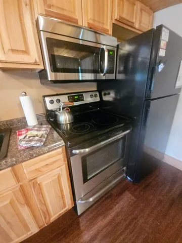 $379,000 | 247 Vermont Rte 100, Wilmington, VT 05363