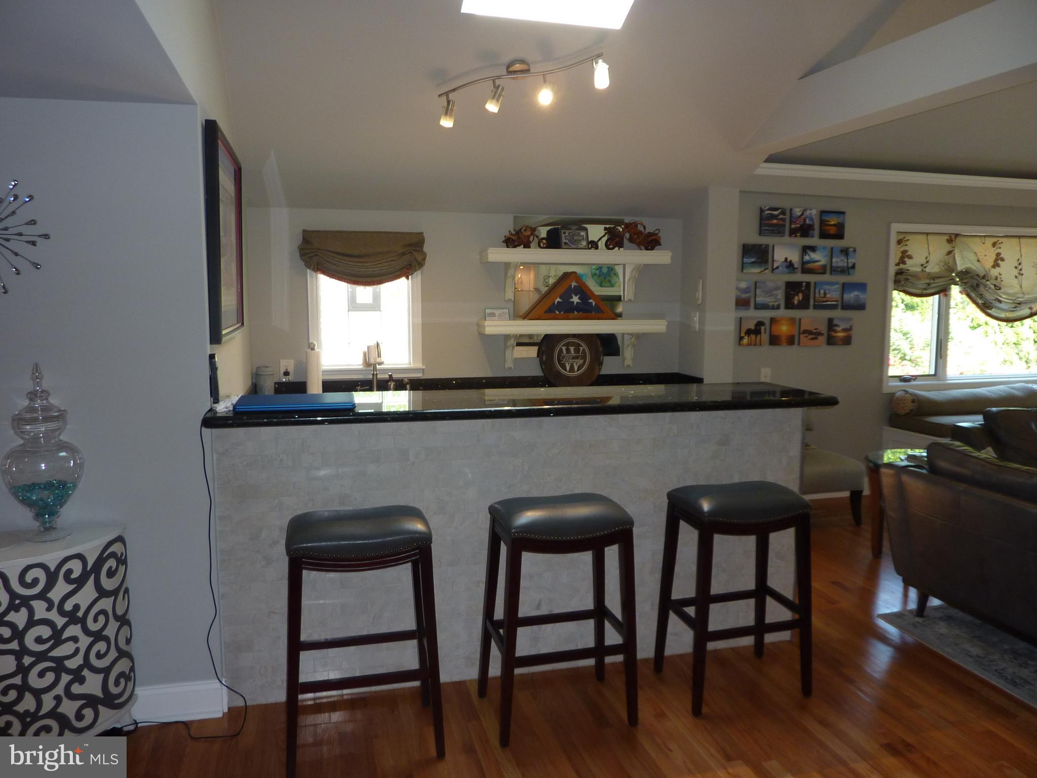 10919 Knights Road Philadelphia, PA 19154 - Photo 24 of 41 Bar
