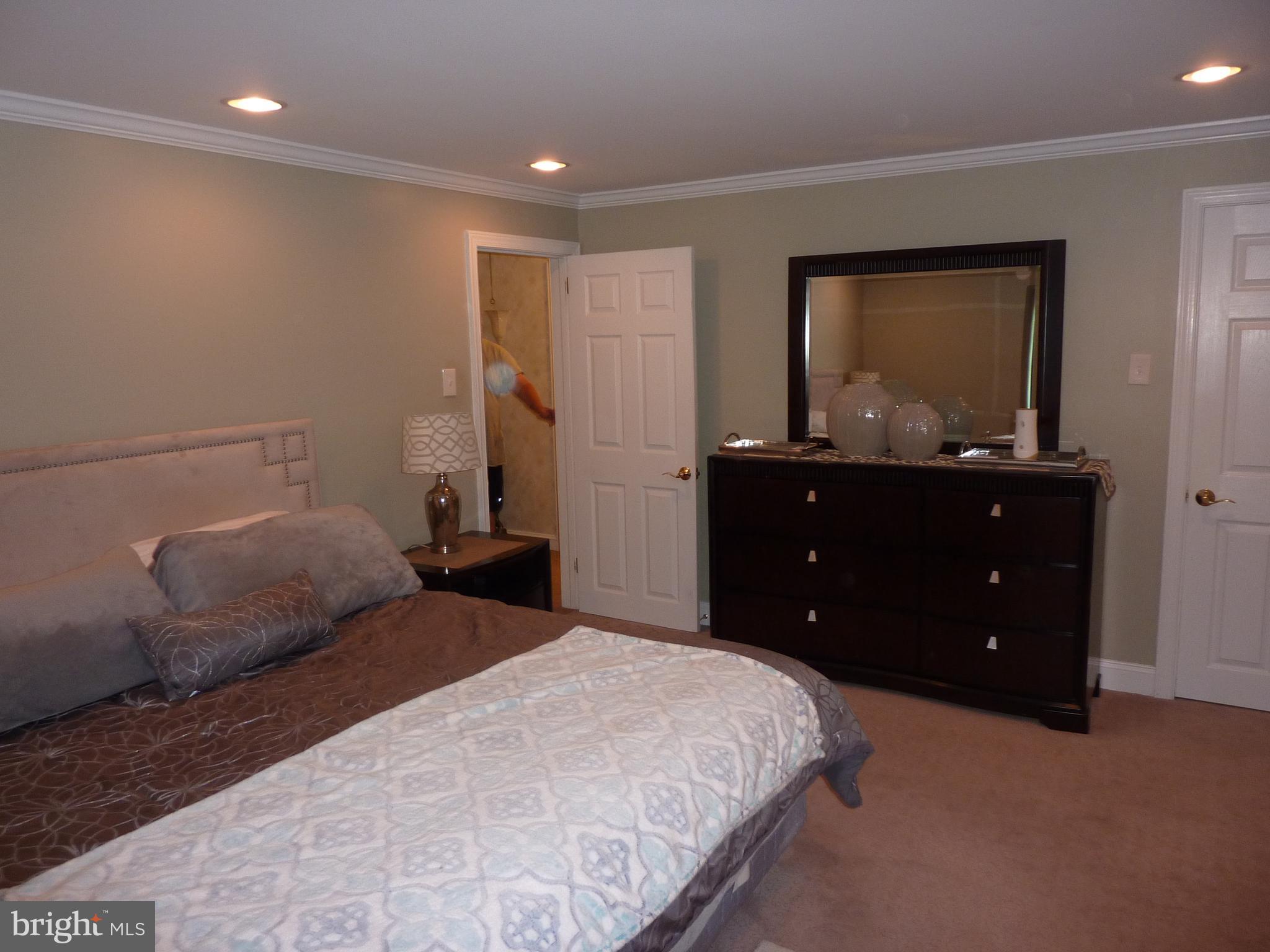 10919 Knights Road Philadelphia, PA 19154 - Photo 35 of 41