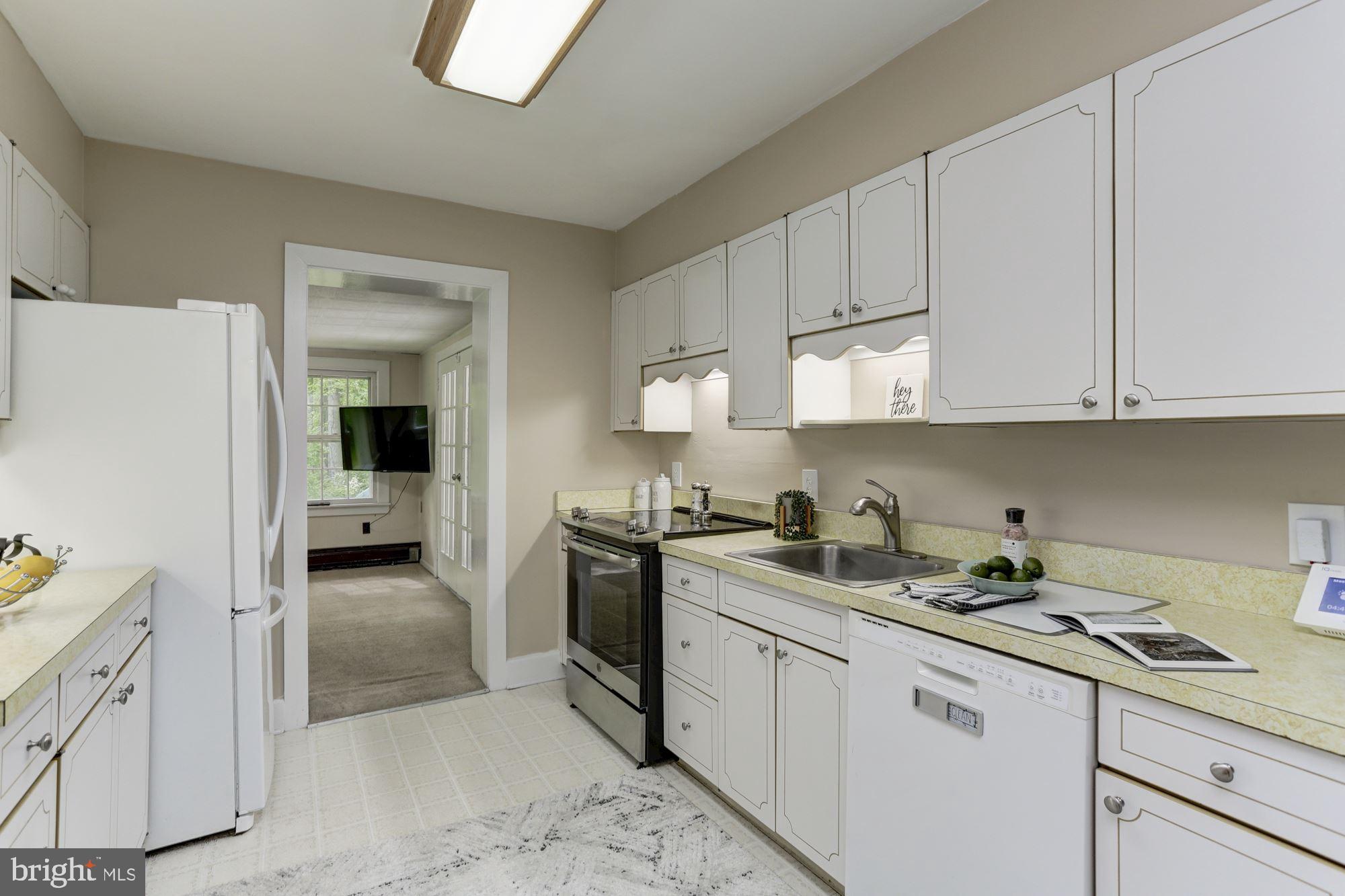 13071 Wainwright Road Highland, MD 20777 - Photo 10 of 42