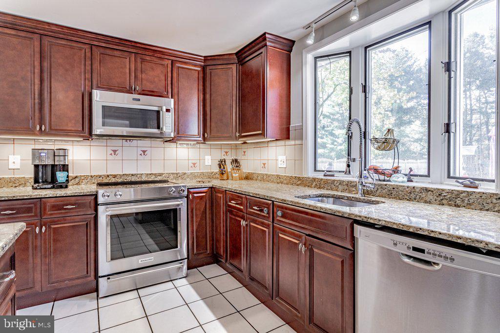263 Fellowship Road Moorestown, NJ 08057 - Photo 4 of 26