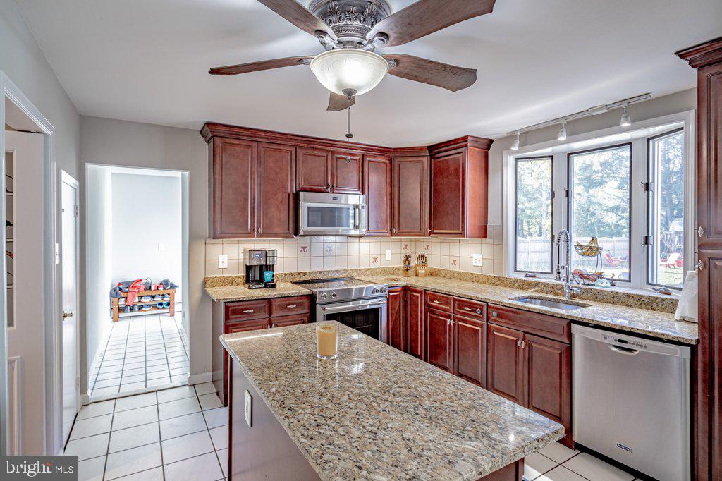 263 Fellowship Road Moorestown, NJ 08057 - Photo 5 of 26