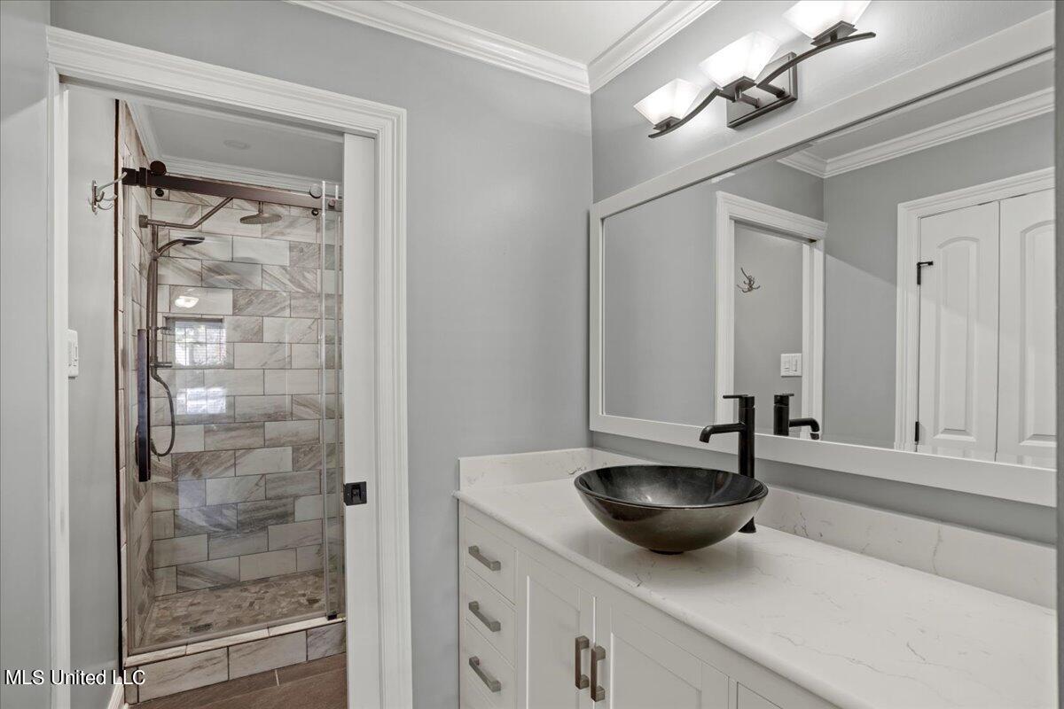 971 Bluff Ridge Biloxi, MS 39532 - Photo 19 of 40 19-Bathroom 1