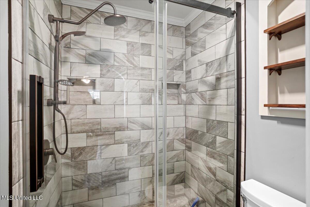 971 Bluff Ridge Biloxi, MS 39532 - Photo 20 of 40 20-Bathroom 1