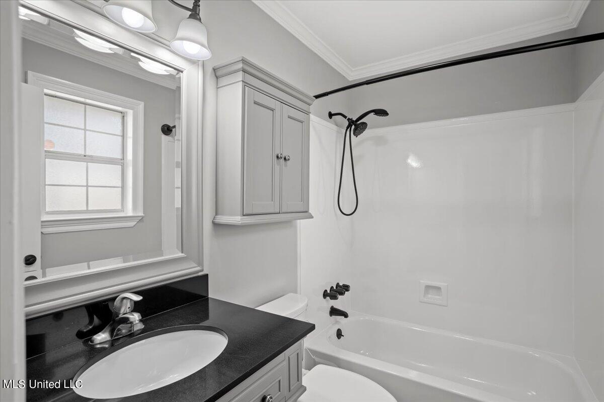 971 Bluff Ridge Biloxi, MS 39532 - Photo 24 of 40 25-Bathroom 2