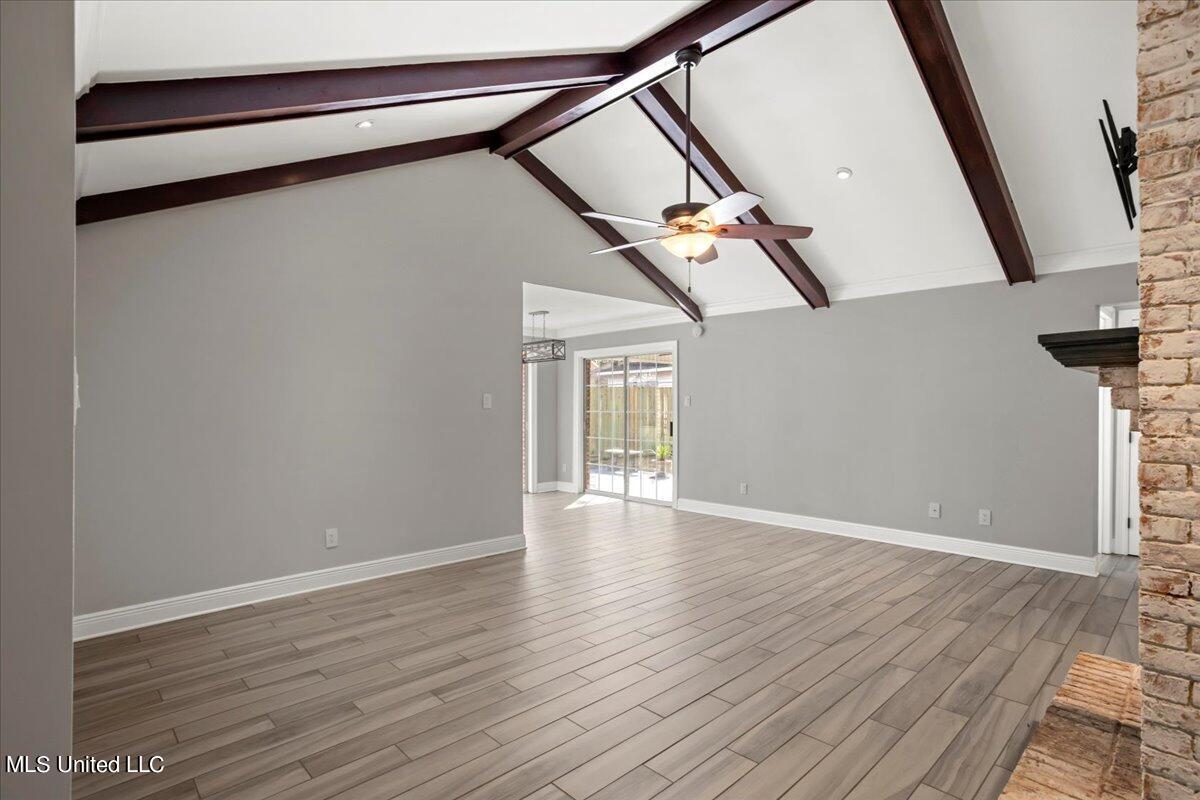 971 Bluff Ridge Biloxi, MS 39532 - Photo 8 of 40 08-Living Room