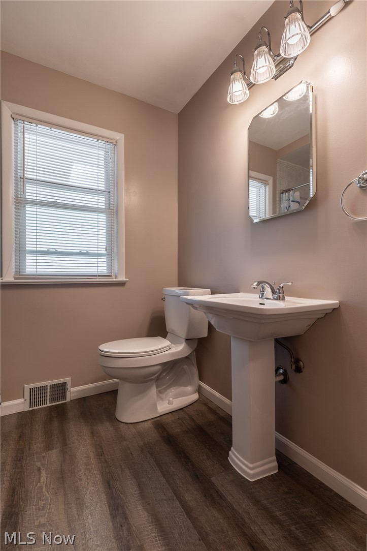 30120 Oakdale Road Willowick, OH 44095 - Photo 14 of 23