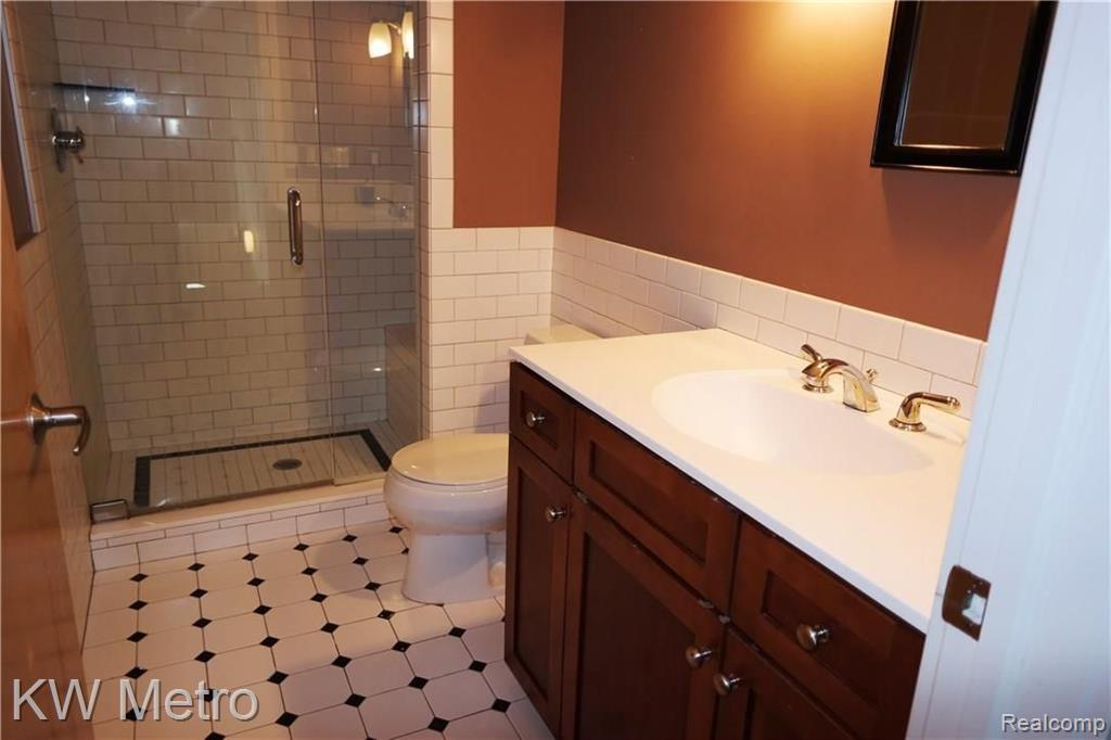 686 West Eleven Mile Road Royal Oak, MI 48073 - Photo 12 of 25