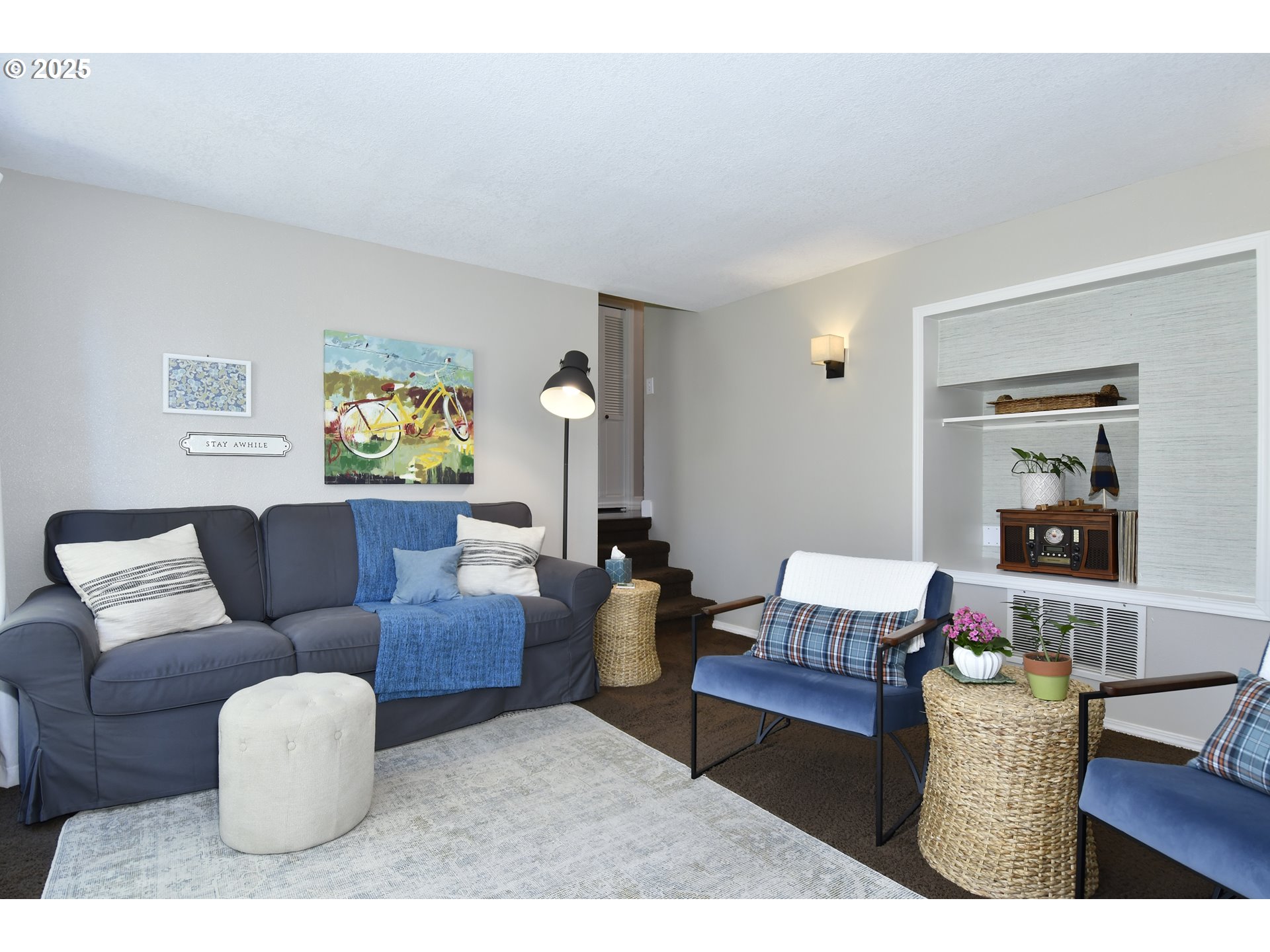 2430 Southwest Willowbrook Avenue Gresham, OR 97080 - Photo 15 of 33 a living room with furniture and a wooden floor