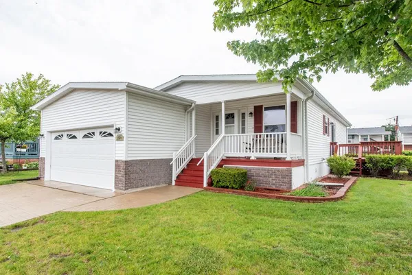 $110,000 | 3320 Evergreen Lane, Park City, IL 60085