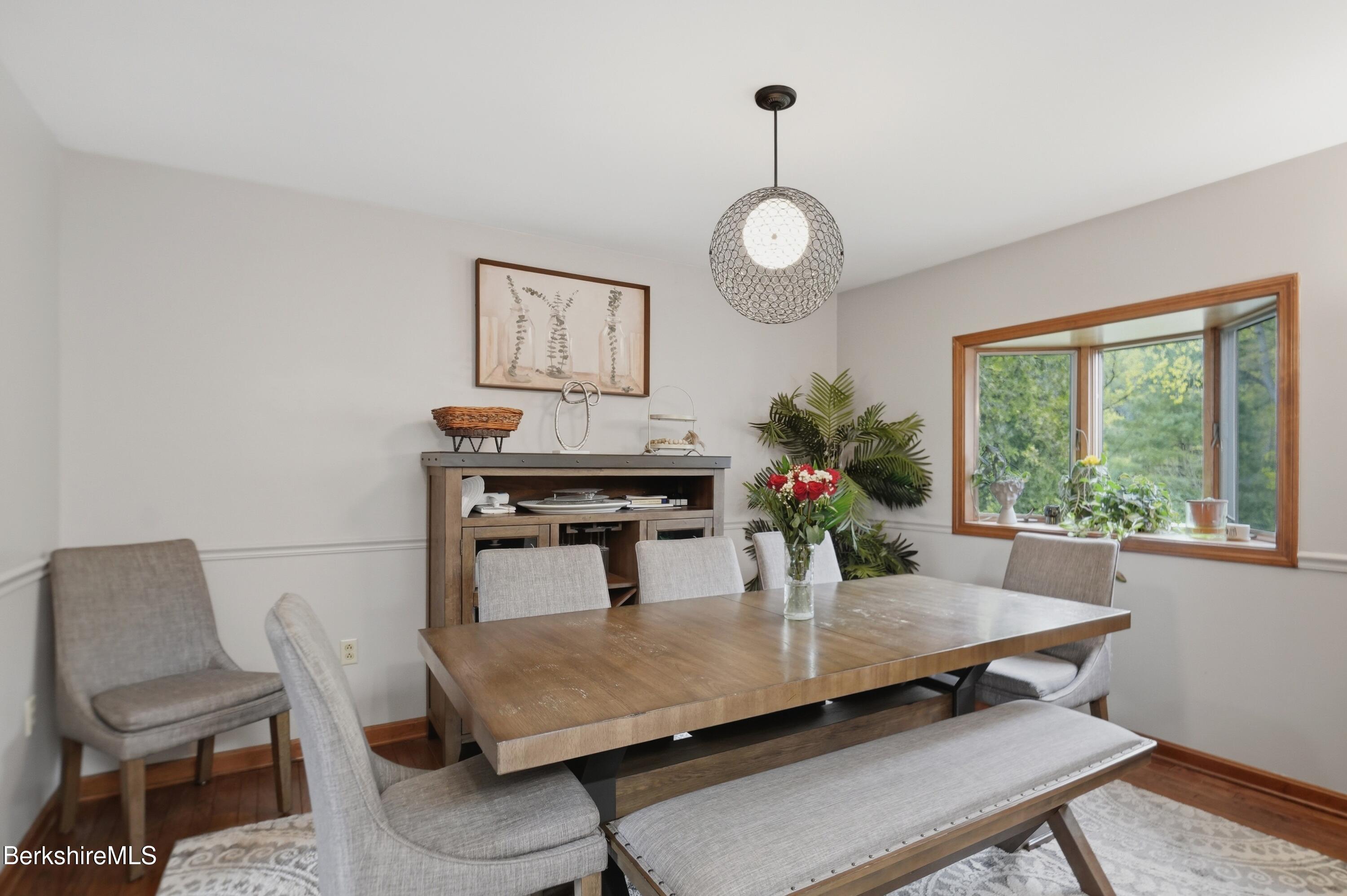 134 Oak Hill Road Pittsfield, MA 01201 - Photo 29 of 66 Dining Room