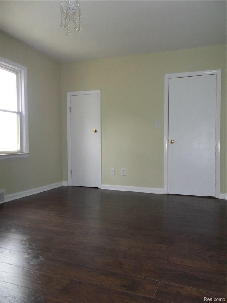 15317 Allen Road Southgate, MI 48195 - Photo 26 of 33 MASTER BEDROOM
