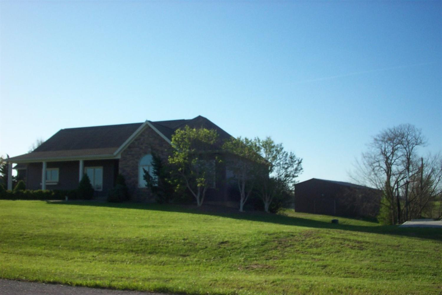 100 Hunters Trail Dry Ridge, KY 41035 - Photo 2 of 16 Gallery Image 2