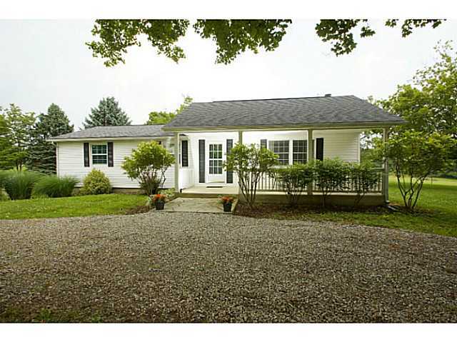 4393 Blacks Road Southwest Hebron, OH 43025 - Photo 2 of 25