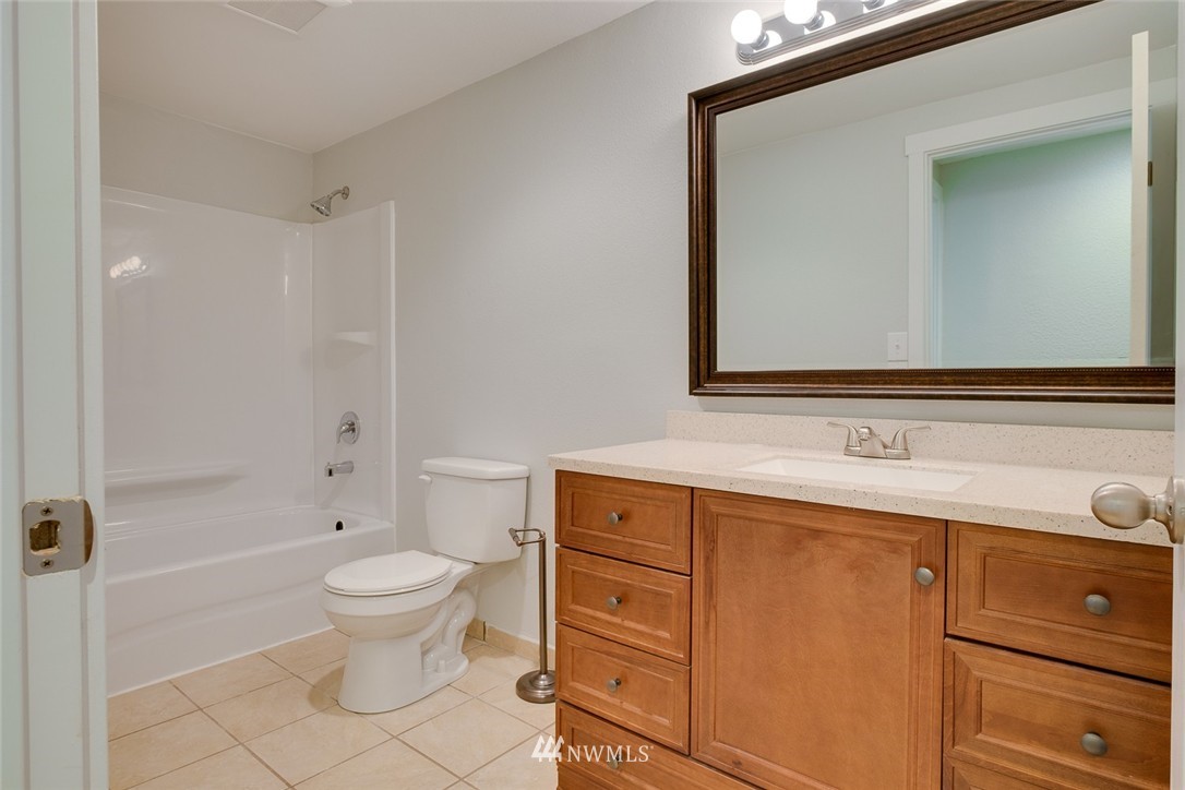 6872 Southeast Fragaria Road Olalla, WA 98359 - Photo 13 of 25 Gallery Image 13