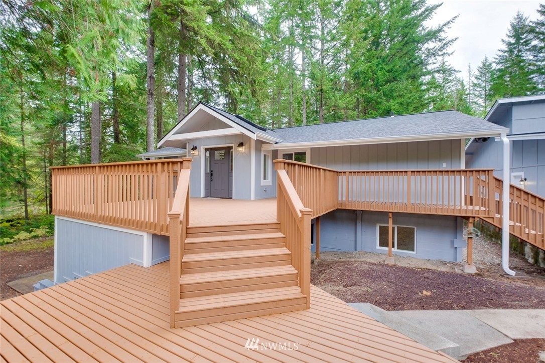 6872 Southeast Fragaria Road Olalla, WA 98359 - Photo 3 of 25 Gallery Image 3