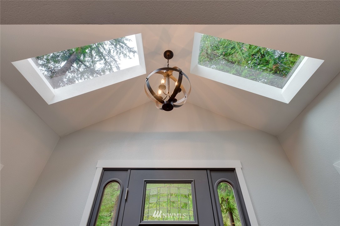 6872 Southeast Fragaria Road Olalla, WA 98359 - Photo 5 of 25 Gallery Image 5